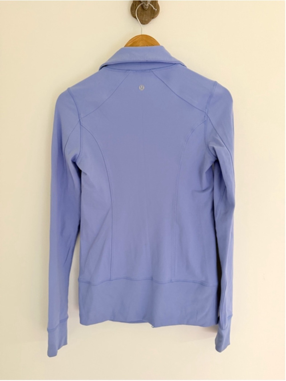 Lululemon Define Jacket Luon Lavender Blue Thumbholes Size 6 - Picture 5 of 10